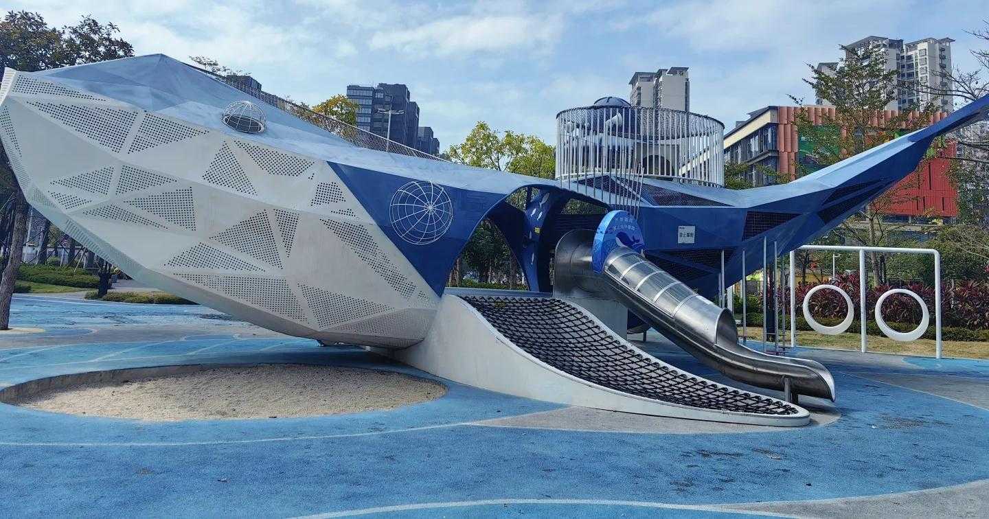 鲸鱼组合滑梯