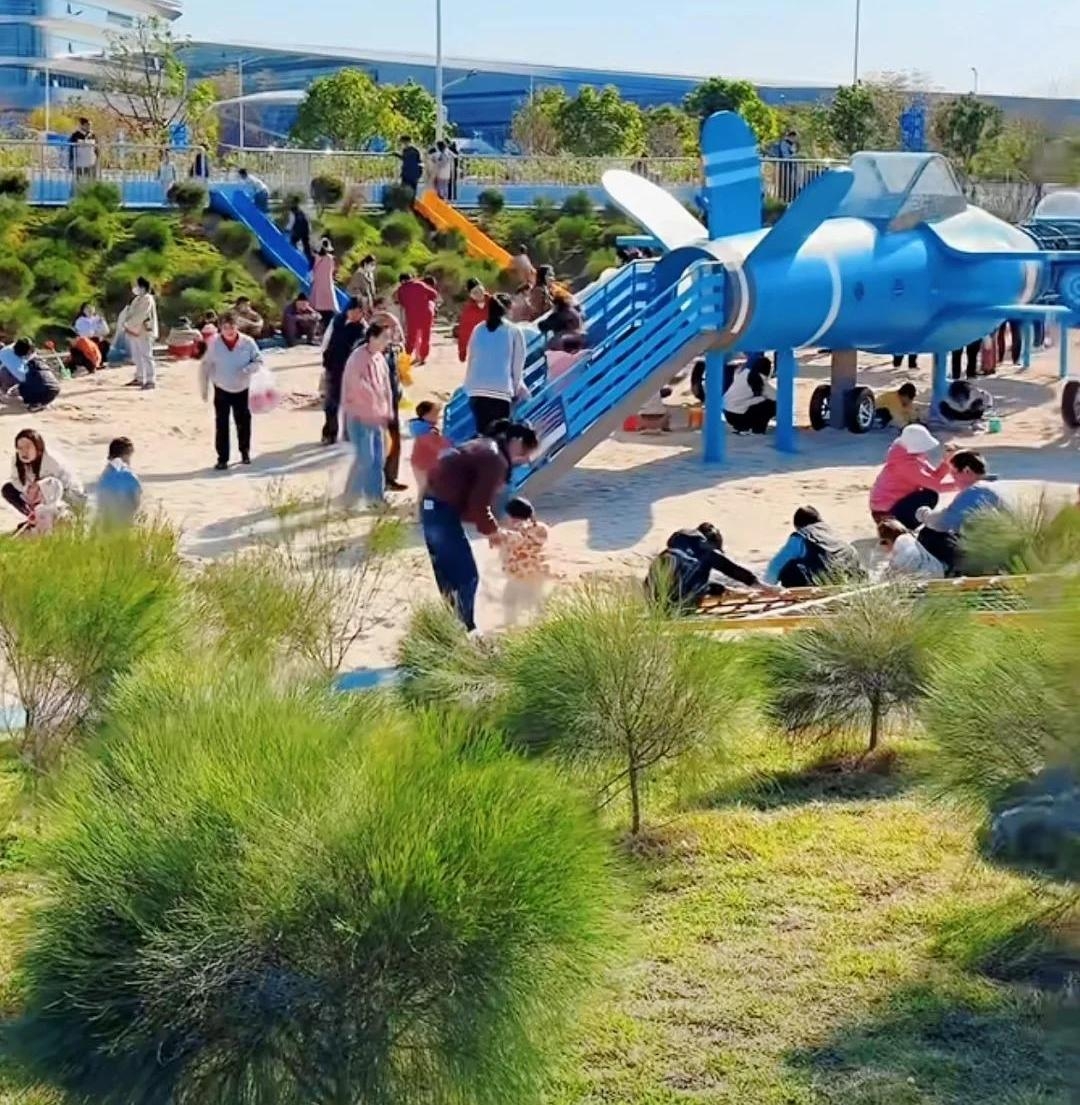 天河新开的‼️科技感+自然风遛娃公园_2_.jpg
